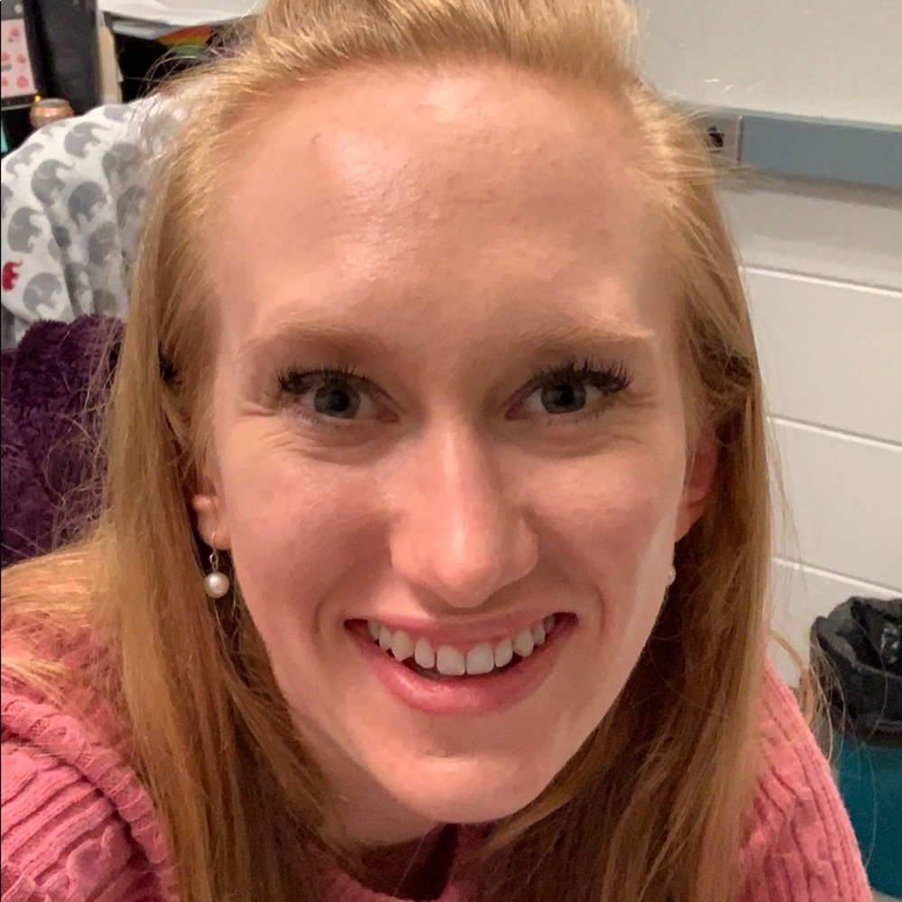 Meet your Posher, Alyssa